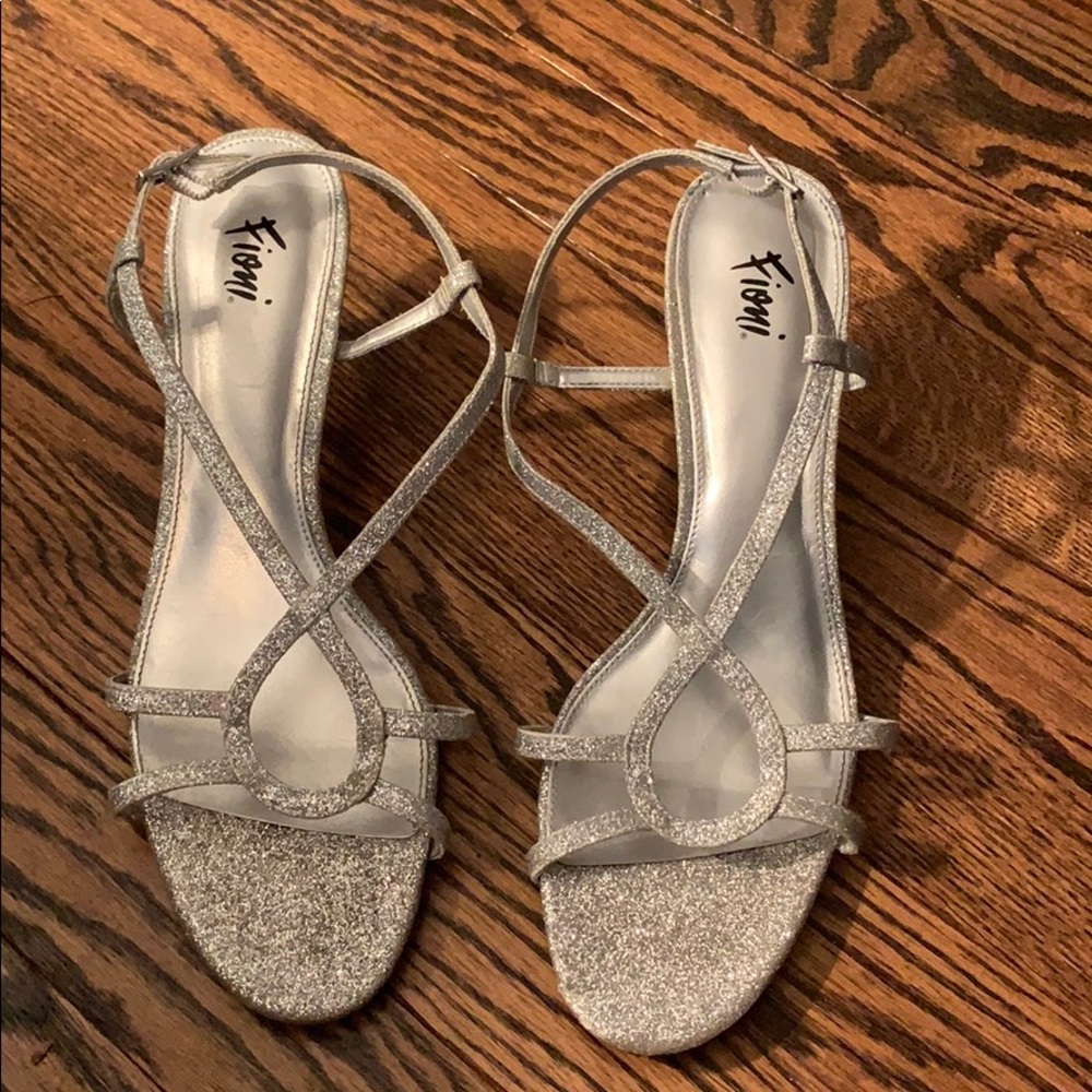 Fioni Silver Heels